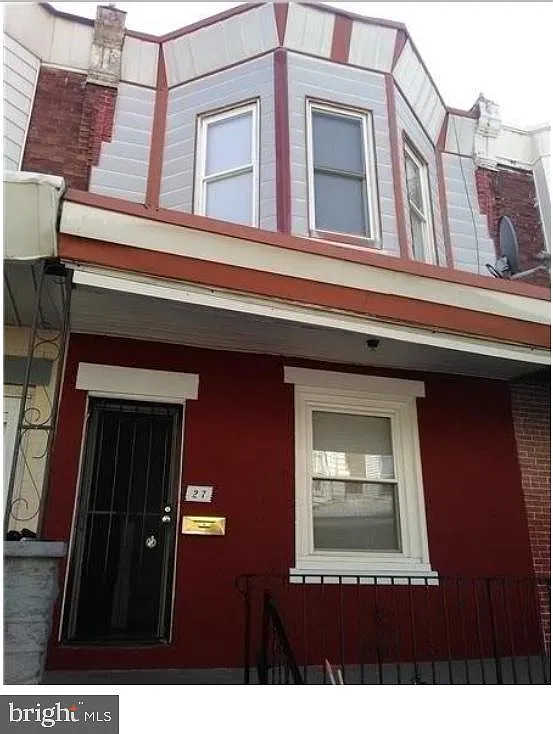 27 N Yewdall St photo 1