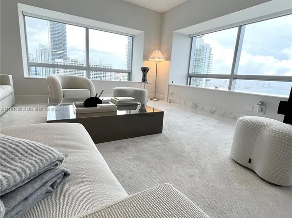 1435 Brickell Ave #3307, Miami, FL 33131