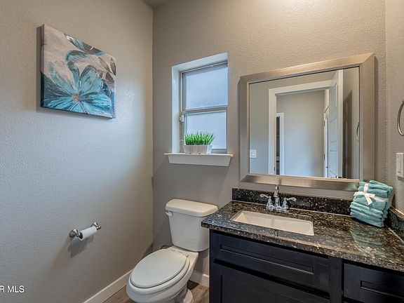 5th image of 11546 Wayne Carreon St