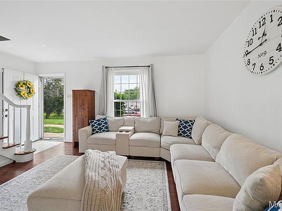 5th image of 4020 Paule Ave
