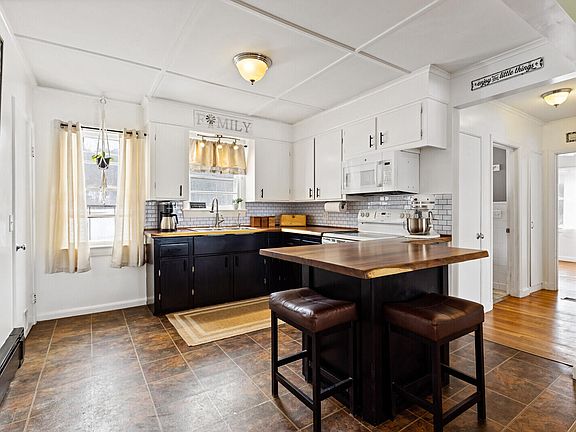 4th image of 1655 River Road