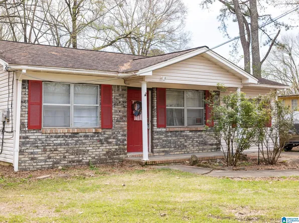 1303 Airport Ln NW, Bessemer, AL 35022