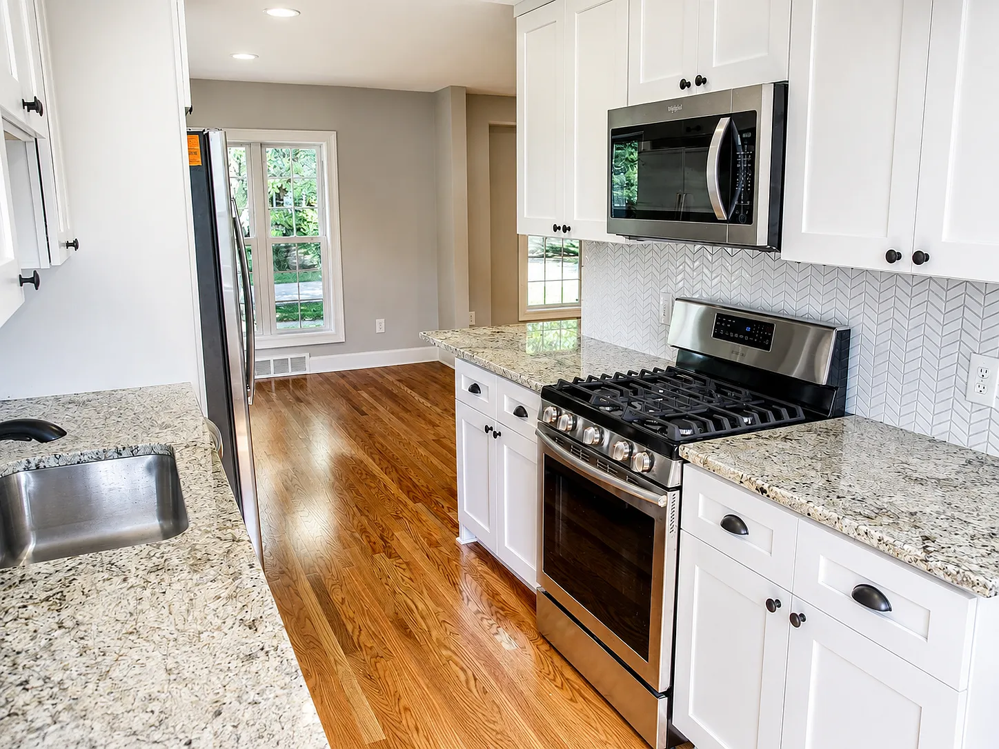 2512 Alanmede Rd — Photo 3