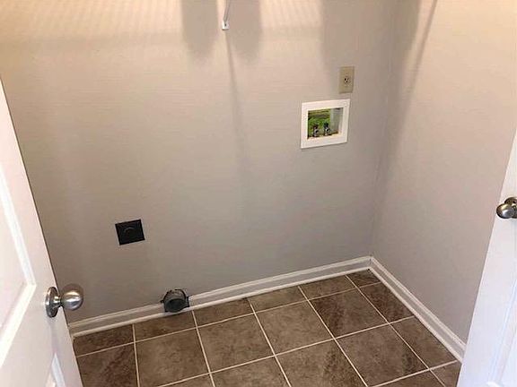2nd image of 7039 Estacada Way S