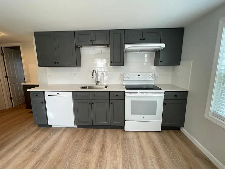 90 Prospect St — Photo 10