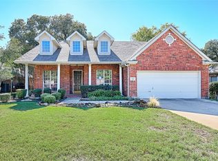 402 Brookside Dr, Lake Dallas, TX 75065