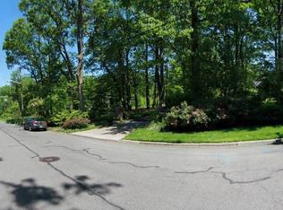 542 Illingworth Ave, Englewood, NJ 07631