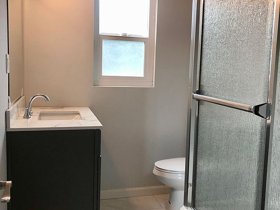 4th image of 720 Silver Lake Blvd APT 5