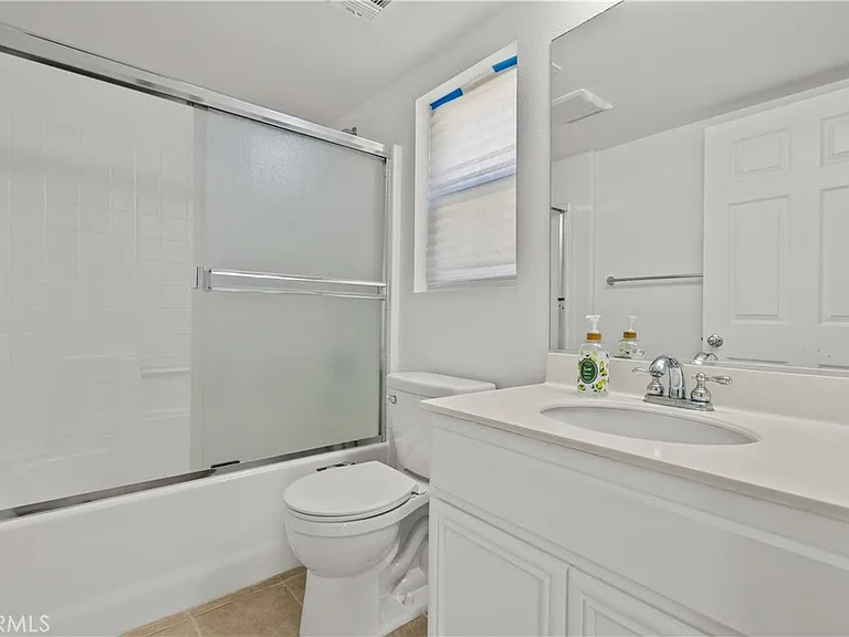 9427 Lemona Ave #20 — Photo 6
