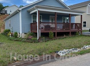 542 Quinn Hill Ln, Mars Hill, NC 28754