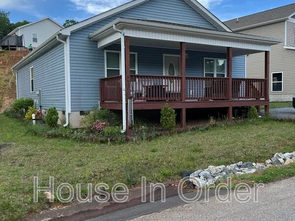 542 Quinn Hill Ln, Mars Hill, NC 28754