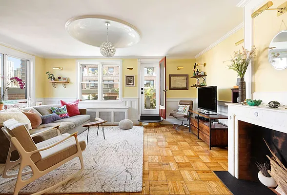 Sold by Stribling | media 9