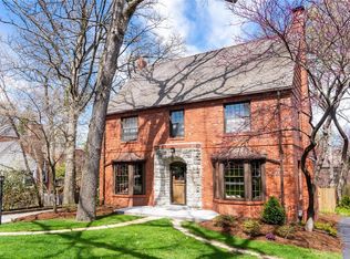8133 Gannon Ave, Saint Louis, MO 63130