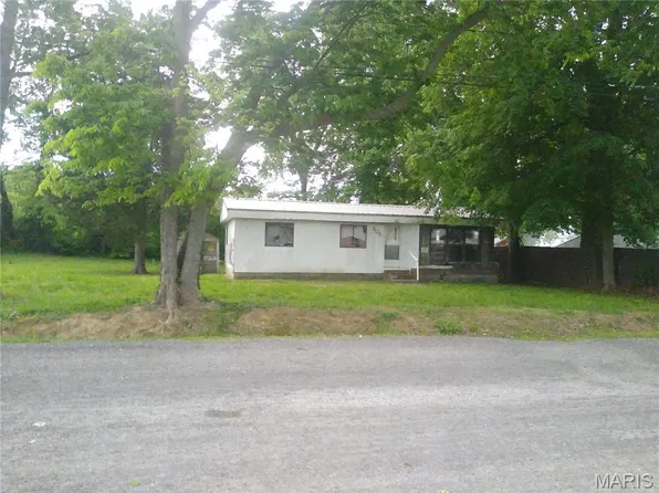 606 E College St, Sparta, IL 62286