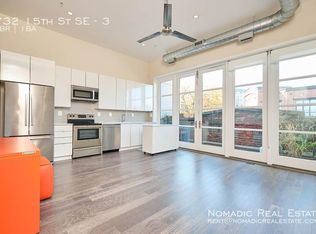 732 15th St SE APT 3, Washington, DC 20003