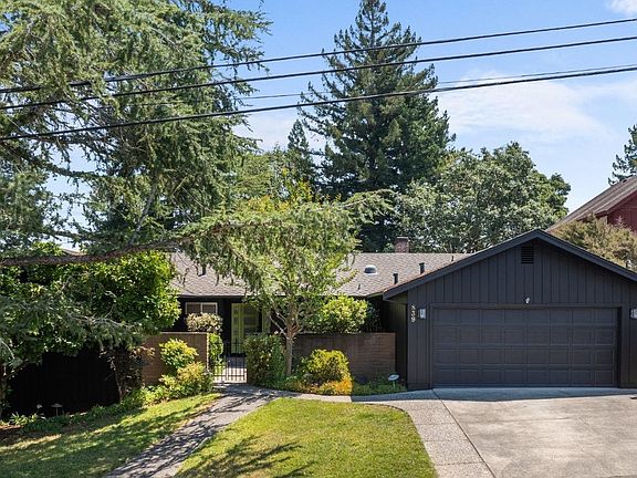 5th image of 839 McFarlane Avenue