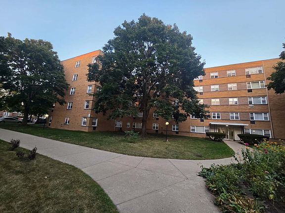 2nd image of 2025 W Granville Ave APT 307