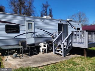 11 Hot Springs Ave, Falling Waters, WV 25419