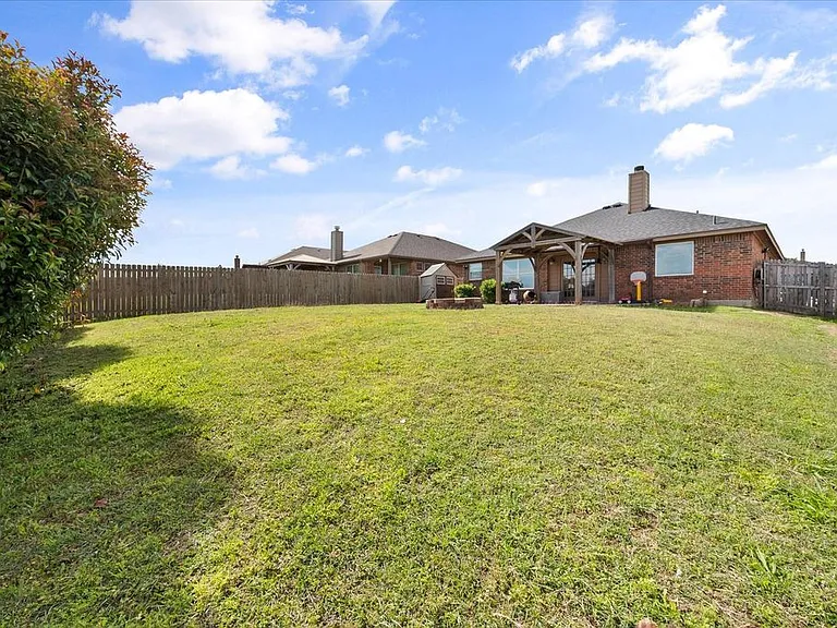 9224 Diane Dr — Photo 23
