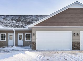 557 Shoreview Ln, Nya, MN 55397