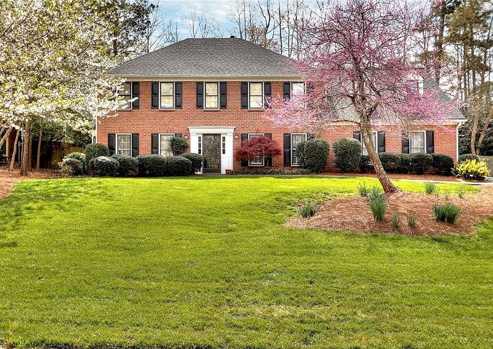 2nd image of 4386 Nassau Way NE