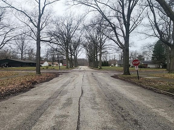 5th image of 15659 Henley Rd