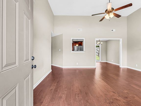 5th image of 1005 Orchard Hills Dr