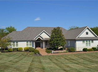 833 Scenic Ridge Dr, Washington, MO 63090