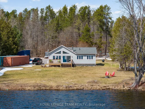 39 Columbine Ln, North Algona Wilberforce, ON K0J 1T0