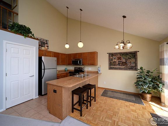 4th image of 386 Eisenhower Dr
