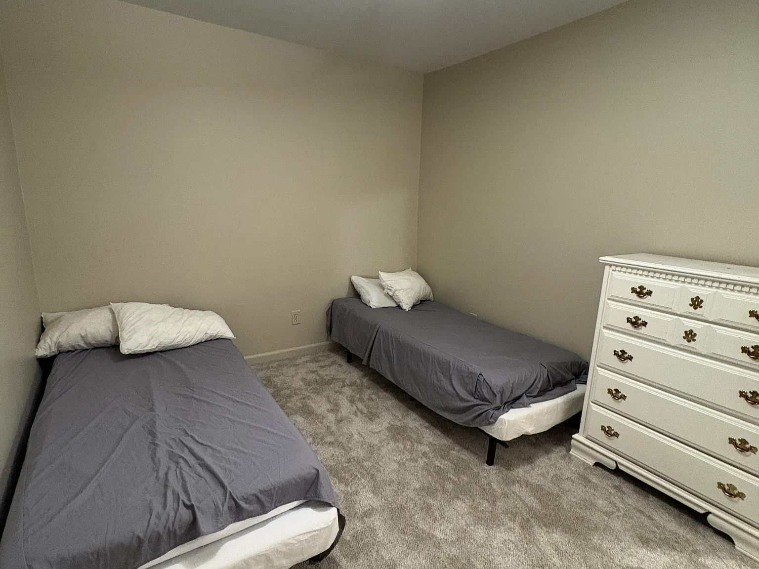 4 bed, 1400 sqft, $2,350 — Photo 2