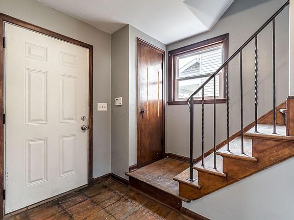 3rd image of 1378 Loretta Ave