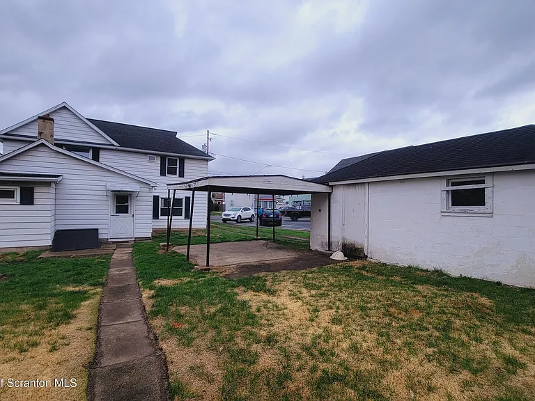 114 Dickson St — Photo 6