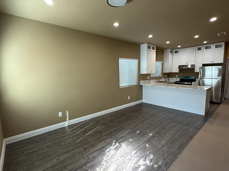 4948 Sereno Dr #B — Photo 2
