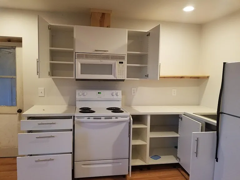 Edgewater Dr — Photo 9