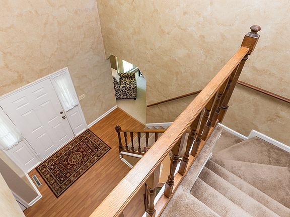 3rd image of 10817 Holleybrooke Dr