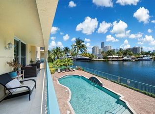 201 Golden Isles Dr APT 204, Hallandale, FL 33009