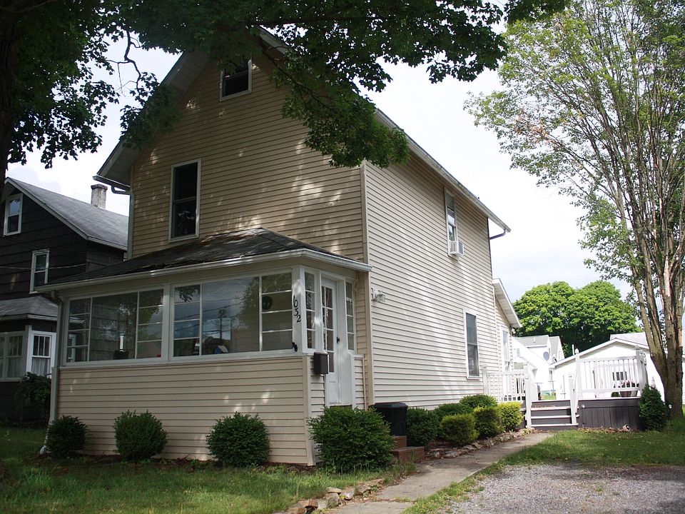 1st image of 1032 Buzzard St