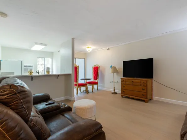 7500 Parkway Dr Unit 306, La Mesa, CA 91942