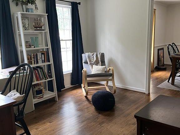 3rd image of 24 Cove View Ln