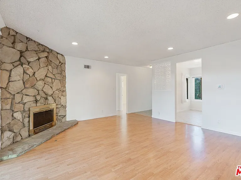 2648 Range Rd — Photo 9