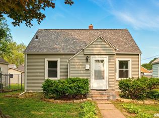 2121 4th St, Moline, IL 61265