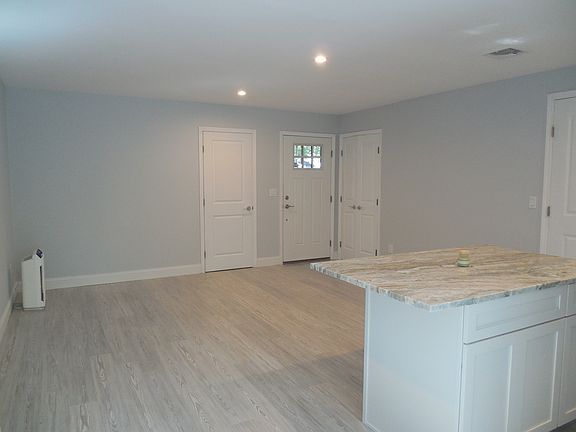 2nd image of 2 Roberta Ct