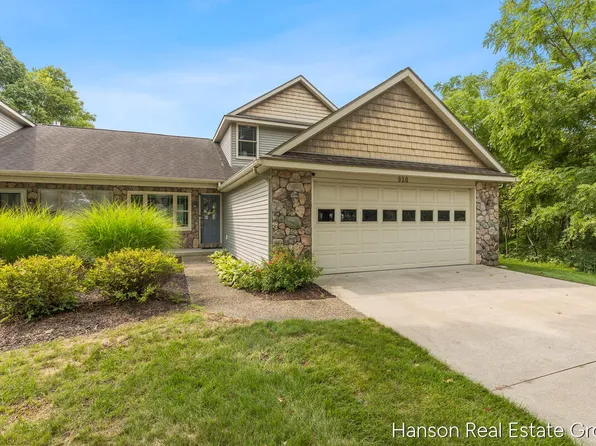920 Clark St #12, Lowell, MI 49331