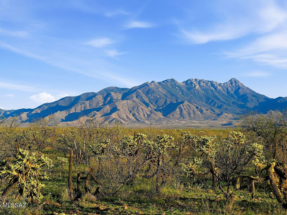 1st image of 657 E Canyon Rock Rd