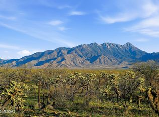 657 E Canyon Rock Rd, Green Valley, AZ 85614