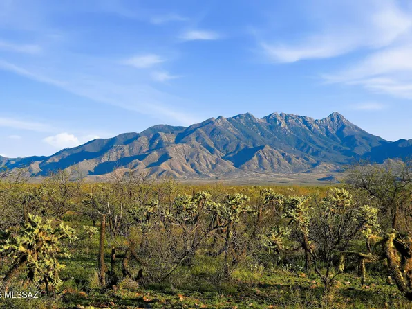 657 E Canyon Rock Rd, Green Valley, AZ 85614