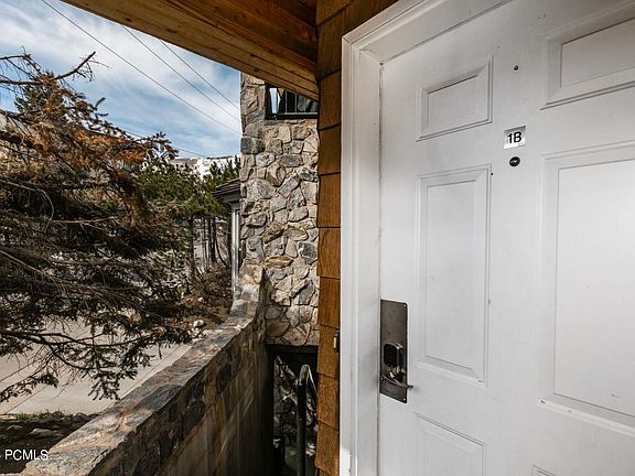 2nd image of 1402 Empire Ave #1B