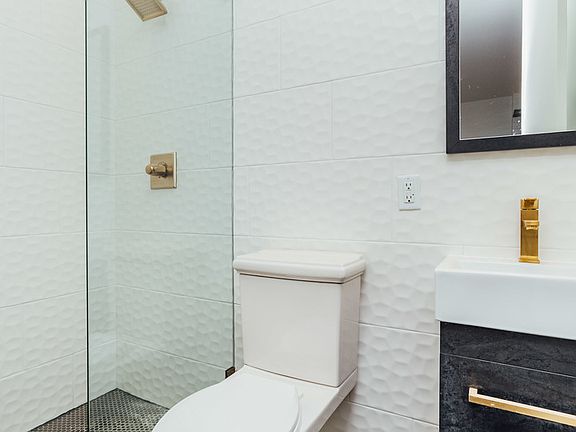3rd image of 86 Clinton Ave #5