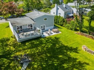 18 Amherst Rd, Riverside, CT 06878